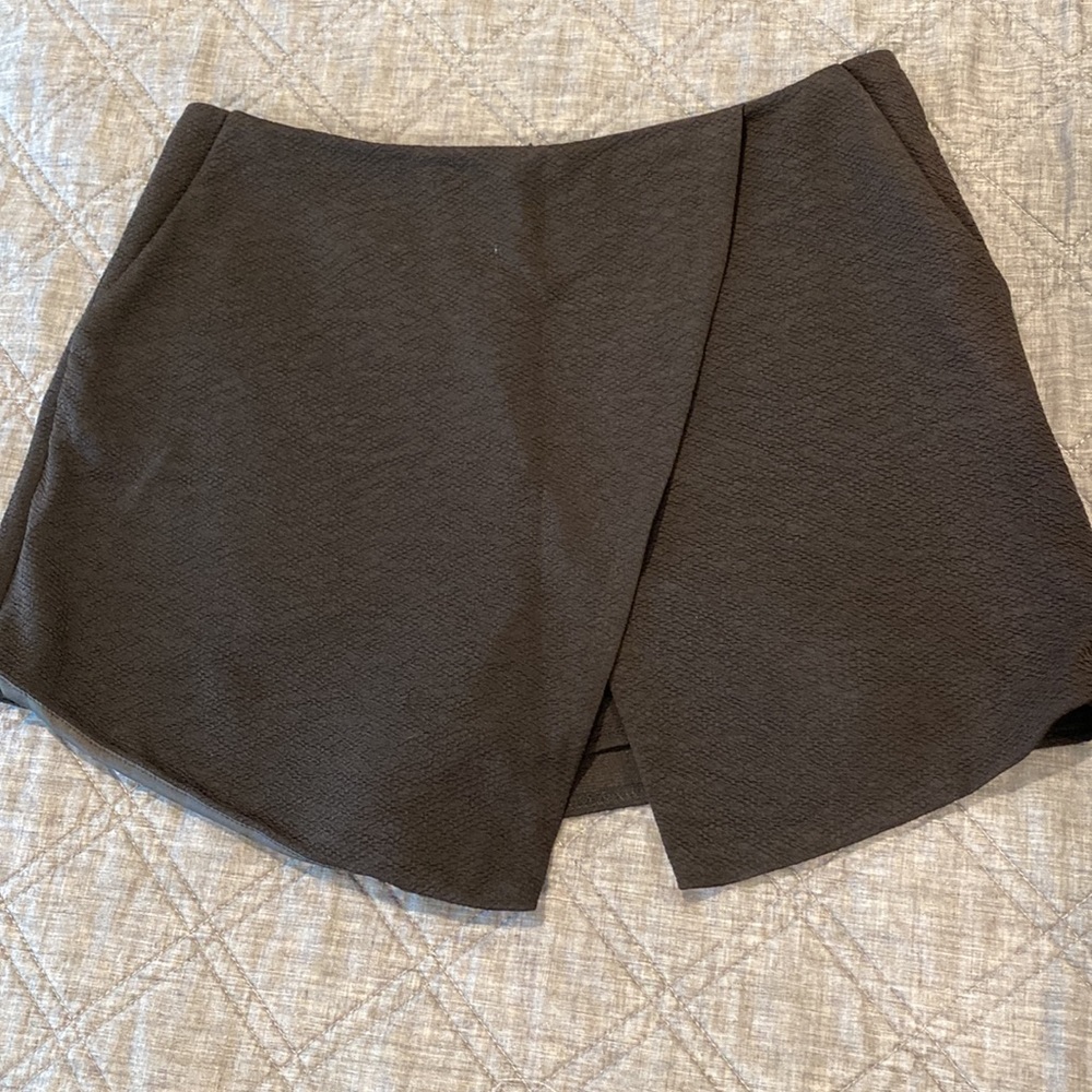 Black skort size medium